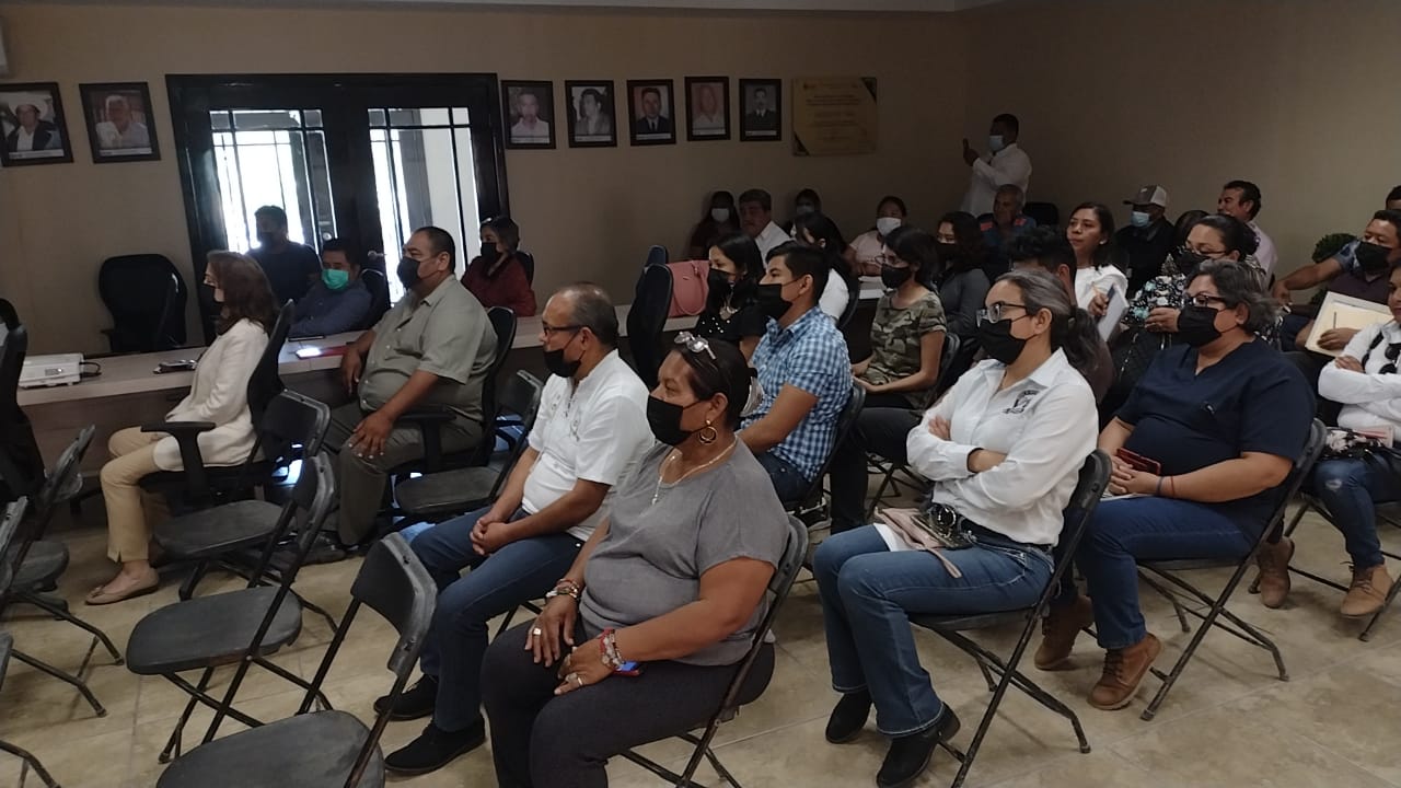 Ofrecen curso-taller motivacional a empleados municipales de Tula