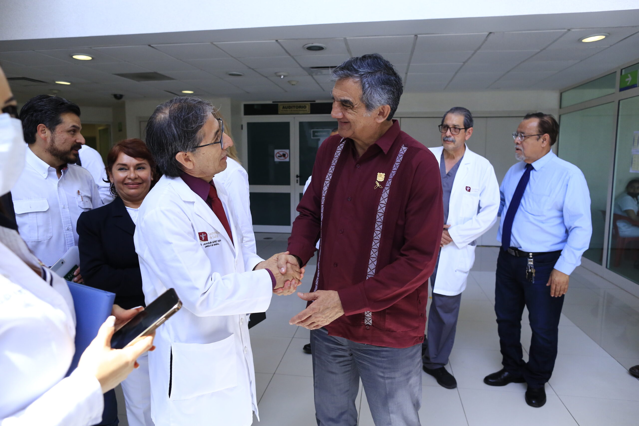 Gobernador supervisa infraestructura hospitalaria con directores del IMSS e ISSSTE